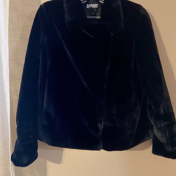 APPAPARIS Tukio Faux Fur Jacket - Picture 9 of 12